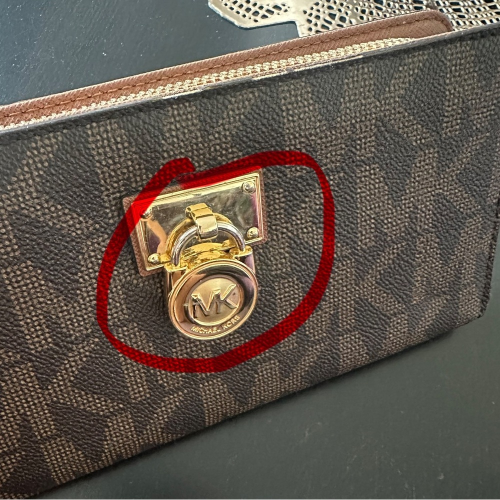 Michael Kors Tan Wallet with Gold Zipper - Picture 5 of 5